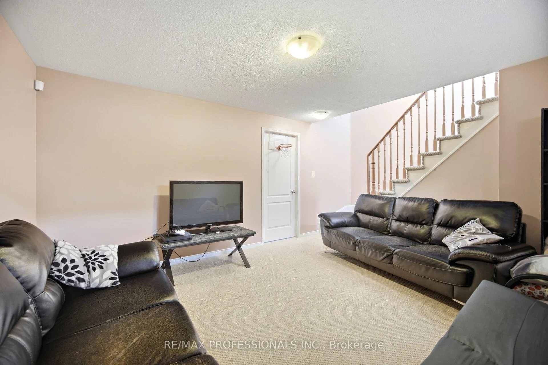 Photo 38 of 56 Lightcatcher Circle, Brampton, Bram East — HOMEH