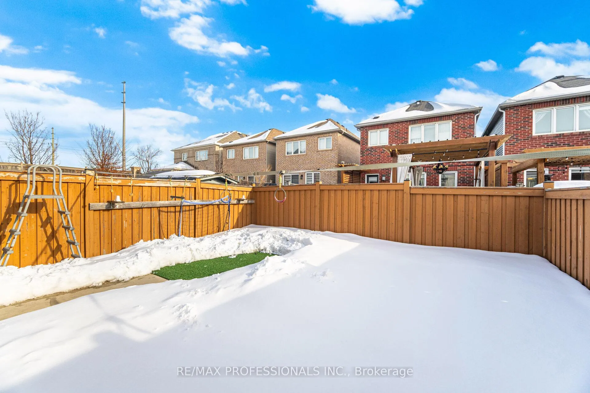 Photo 40 of 56 Lightcatcher Circle, Brampton, Bram East — HOMEH