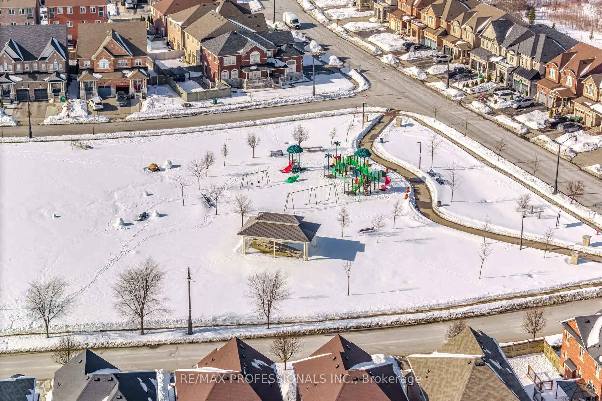Photo 45 of 56 Lightcatcher Circle, Brampton, Bram East — HOMEH