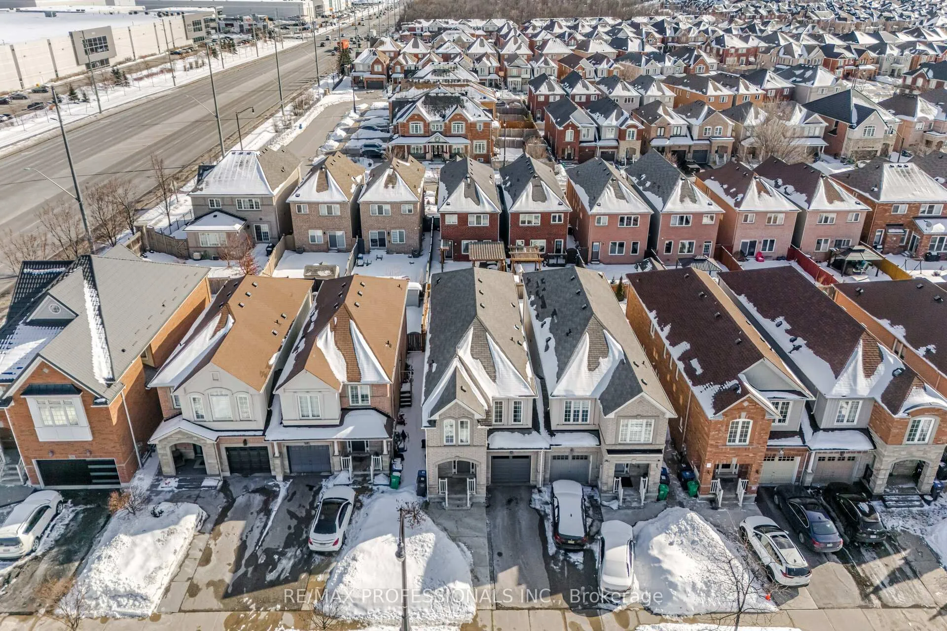 Photo 47 of 56 Lightcatcher Circle, Brampton, Bram East — HOMEH