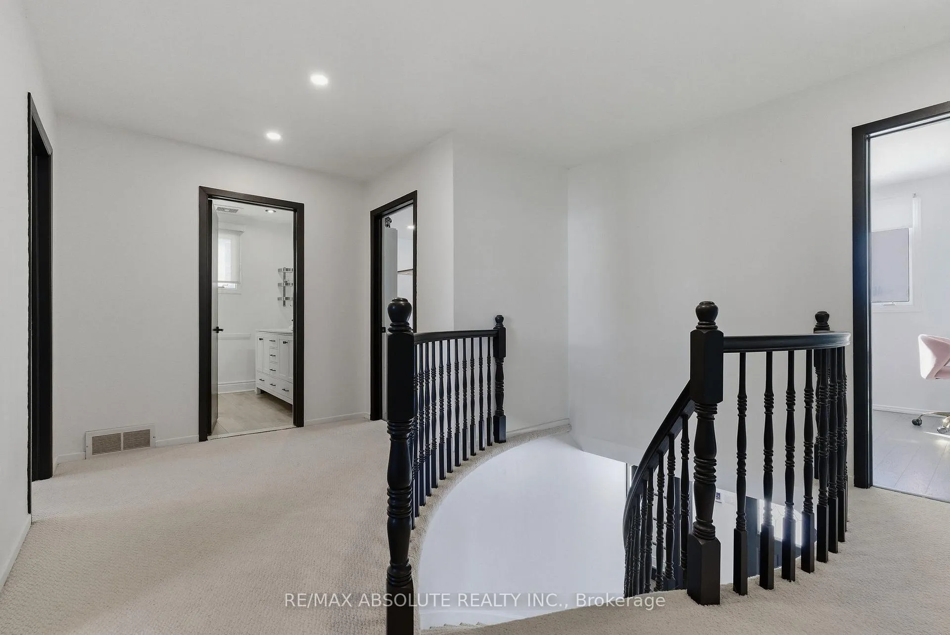 Photo 27 of 13 Weatherwood Crescent, Ottawa, Pineglen/Country Place — HOMEH