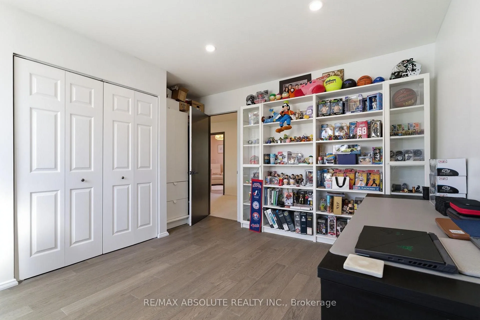 Photo 37 of 13 Weatherwood Crescent, Ottawa, Pineglen/Country Place — HOMEH