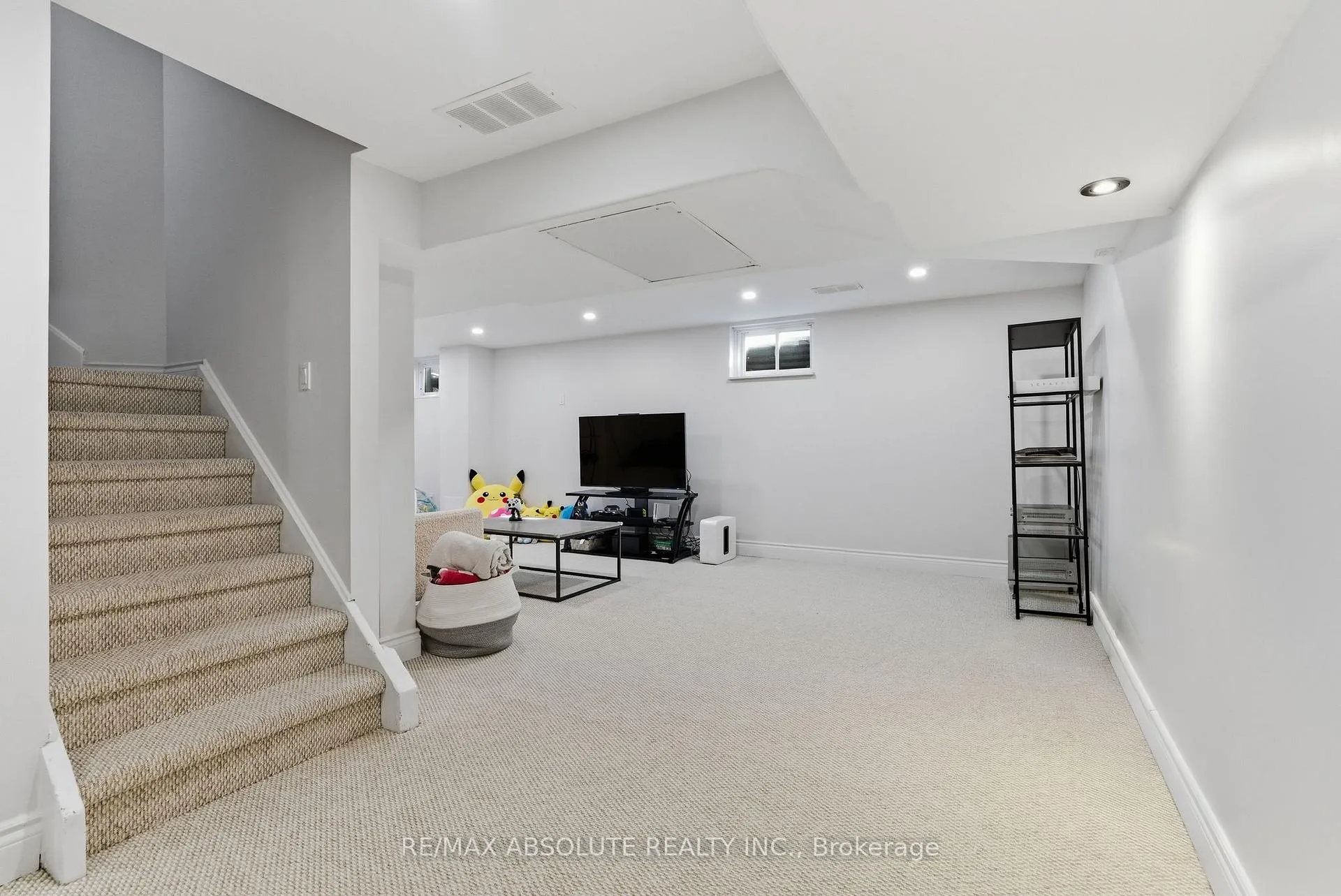 Photo 43 of 13 Weatherwood Crescent, Ottawa, Pineglen/Country Place — HOMEH