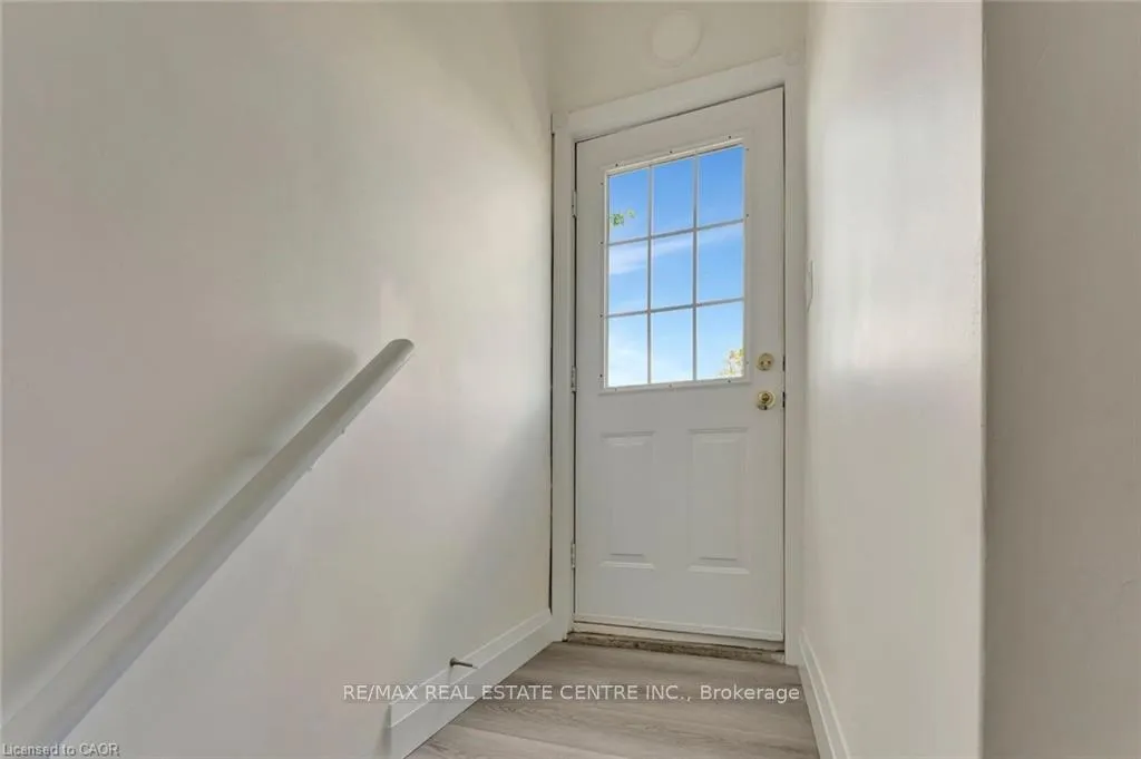 Photo 3 of Unit 2, 6 Ruskview Road, Kitchener — HOMEH