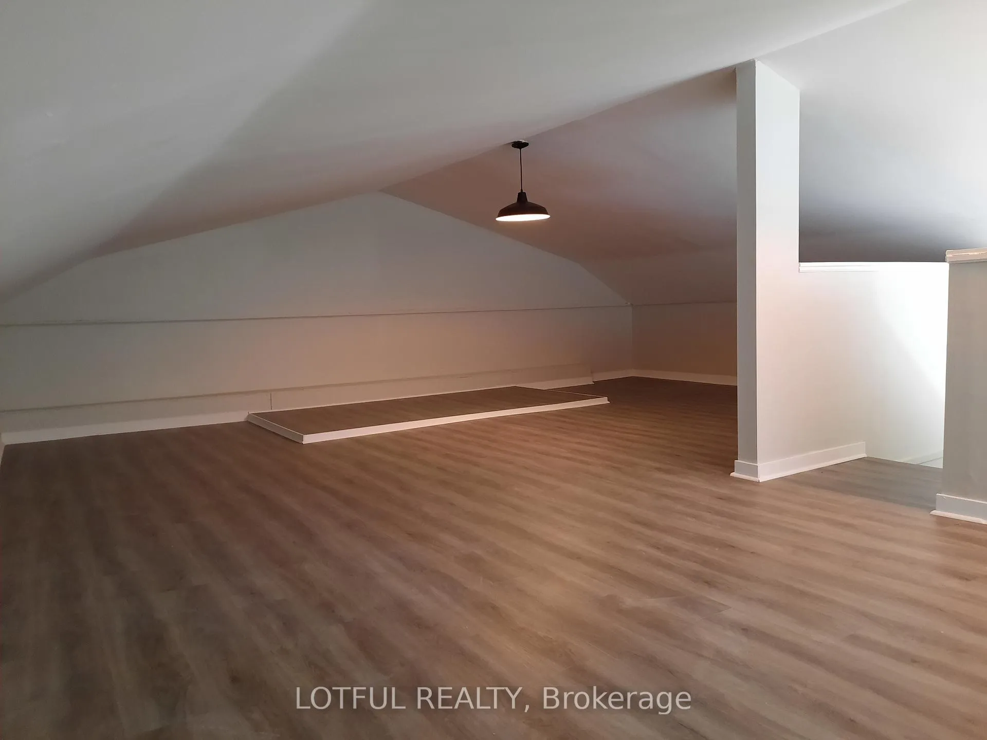 Photo 14 of Unit 3, 2073 Dundas Street, Edwardsburgh/Cardinal, Town of Cardinal — HOMEH