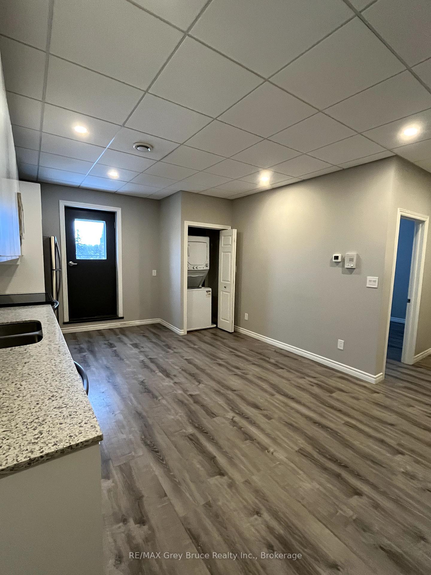 Photo 3 of Unit Unit B, 42 Sykes Street, Meaford — HOMEH