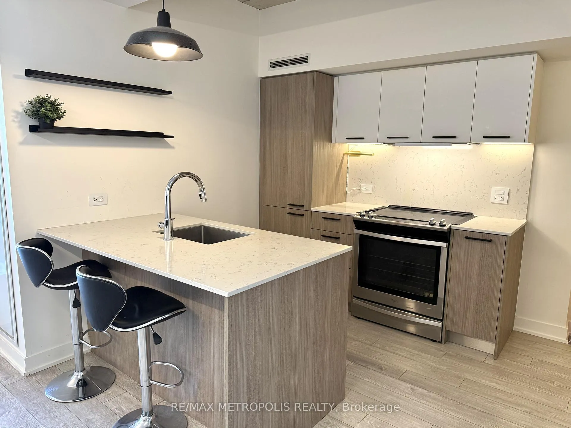 Photo 5 of Unit 520, 30 Baseball Place, Toronto, South Riverdale — HOMEH