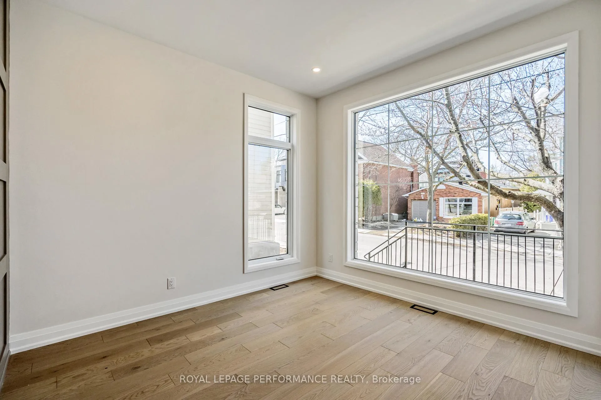 Photo 10 of Unit A, 31 Commanda Way, Ottawa, Lindenlea — HOMEH