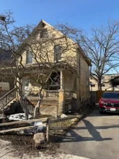 Photo 2 of 19 Elysian Street W, St. Thomas — HOMEH