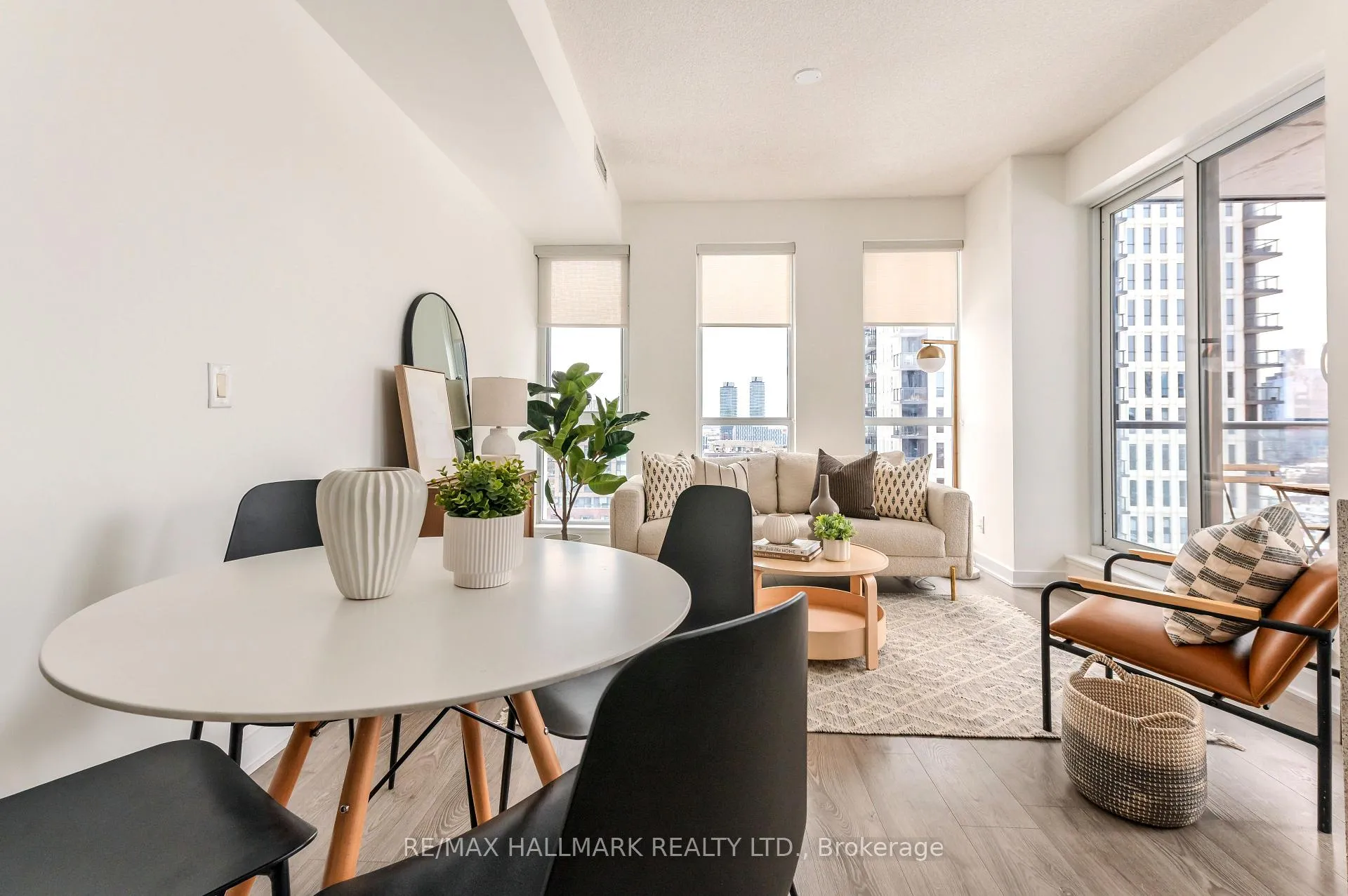 Photo 9 of Unit 1406, 170 Sumach Street, Toronto, Regent Park — HOMEH