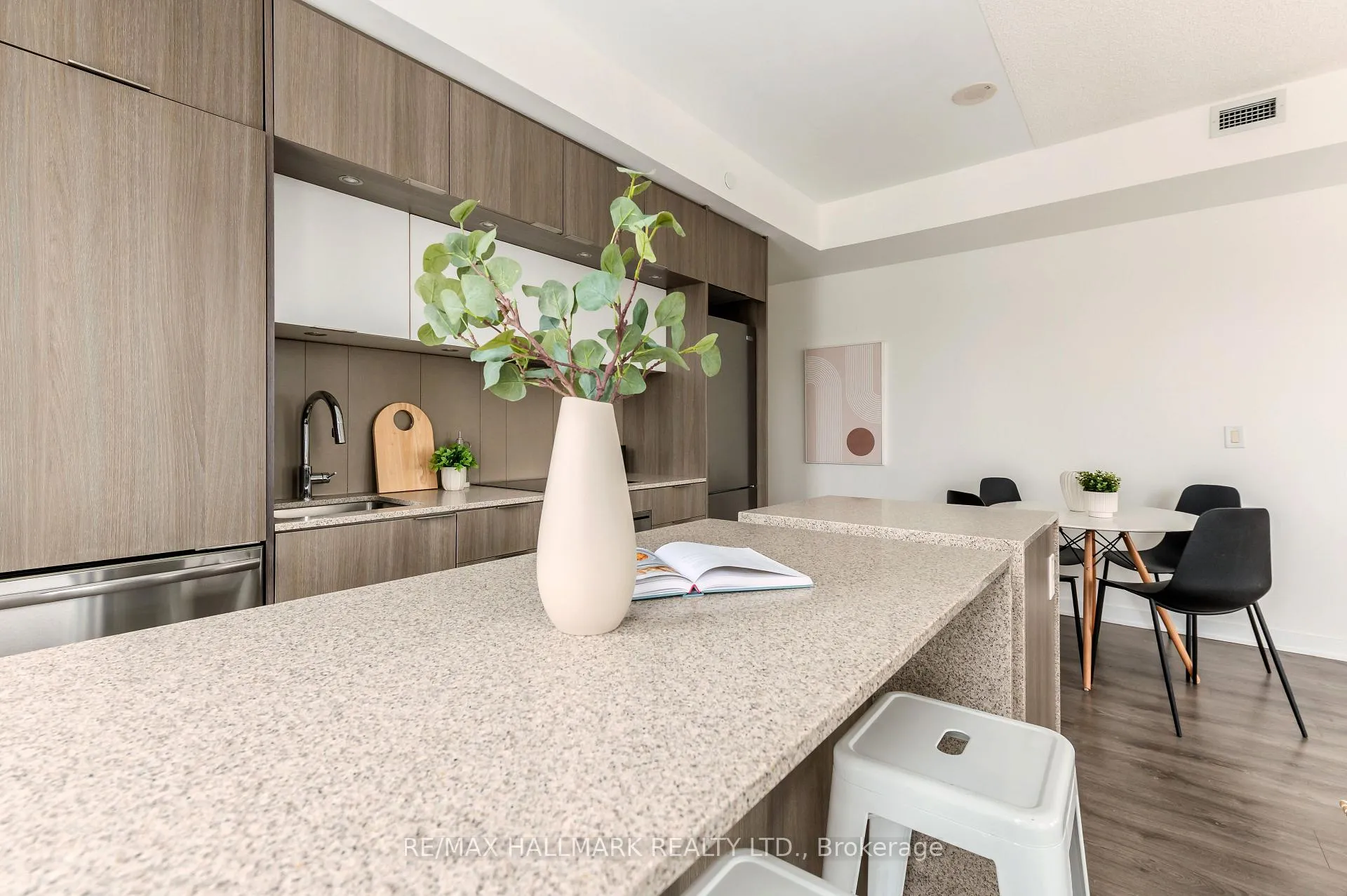 Photo 19 of Unit 1406, 170 Sumach Street, Toronto, Regent Park — HOMEH