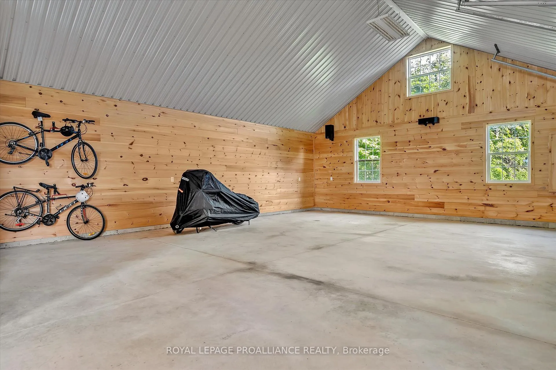 Photo 45 of 831 Bland Line, Cavan Monaghan, Cavan Twp — HOMEH