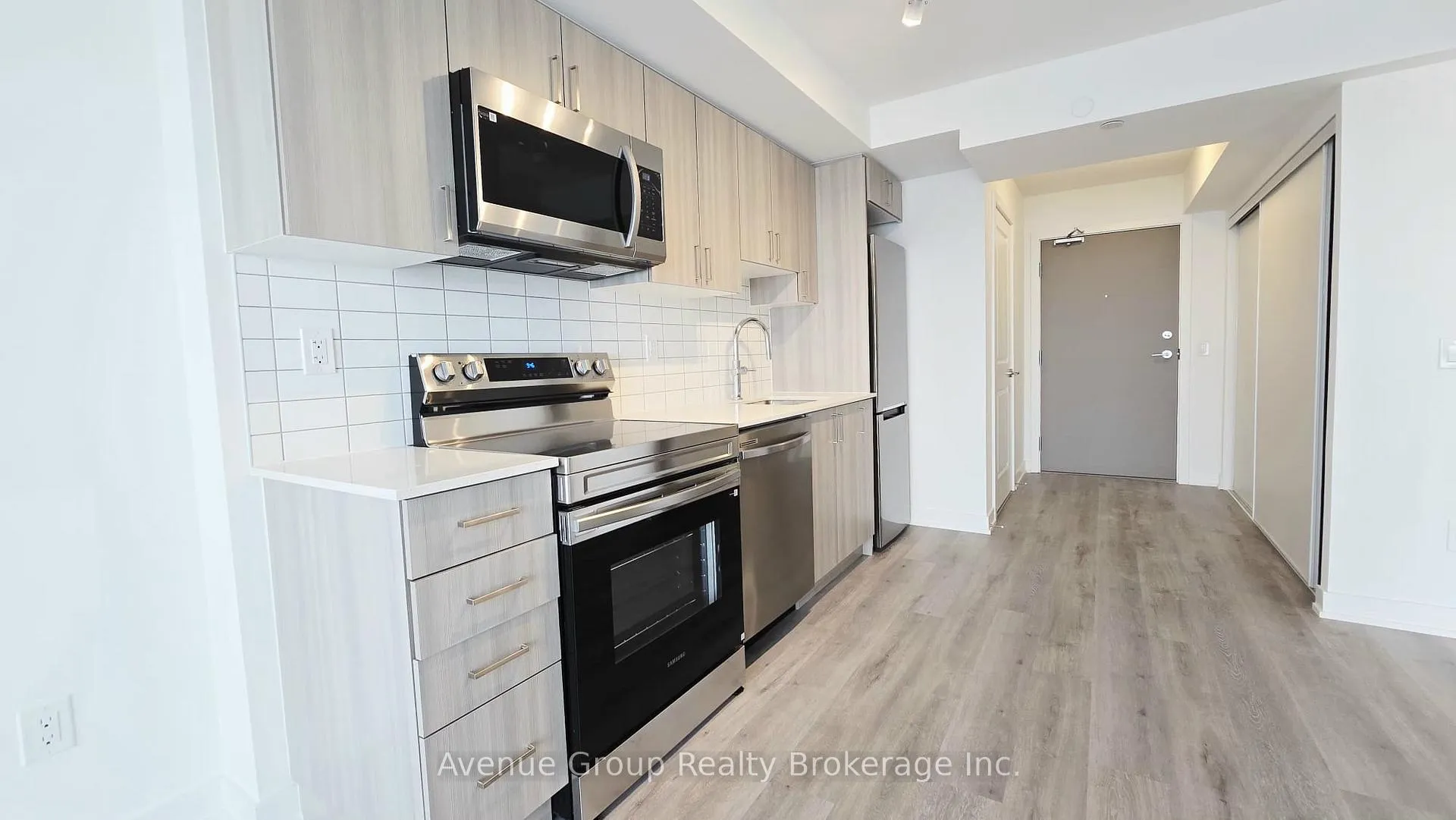 Photo 5 of Unit 2003, 1010 Sandy Beach Road, Pickering, Bay Ridges — HOMEH
