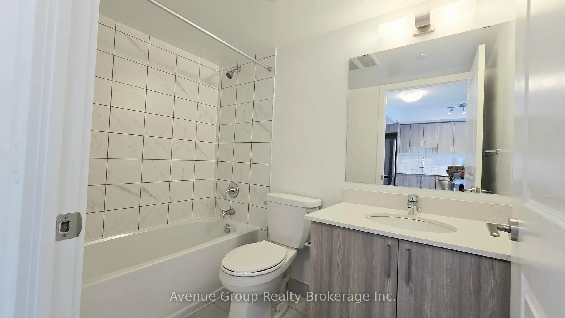 Photo 17 of Unit 2003, 1010 Sandy Beach Road, Pickering, Bay Ridges — HOMEH