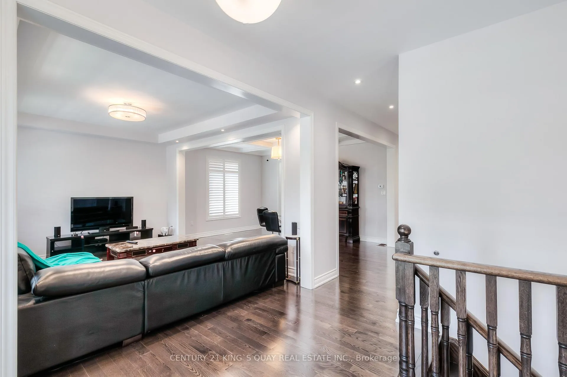 Photo 5 of 18 Manila Avenue, Markham, Berczy — HOMEH