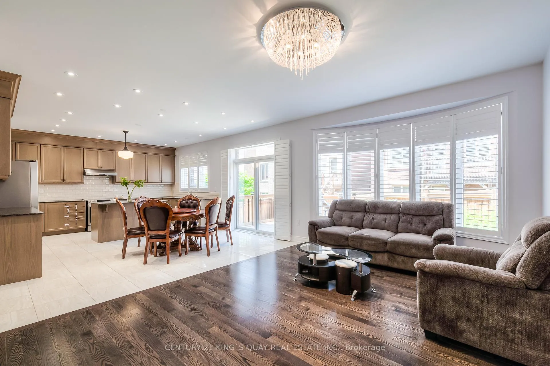Photo 14 of 18 Manila Avenue, Markham, Berczy — HOMEH