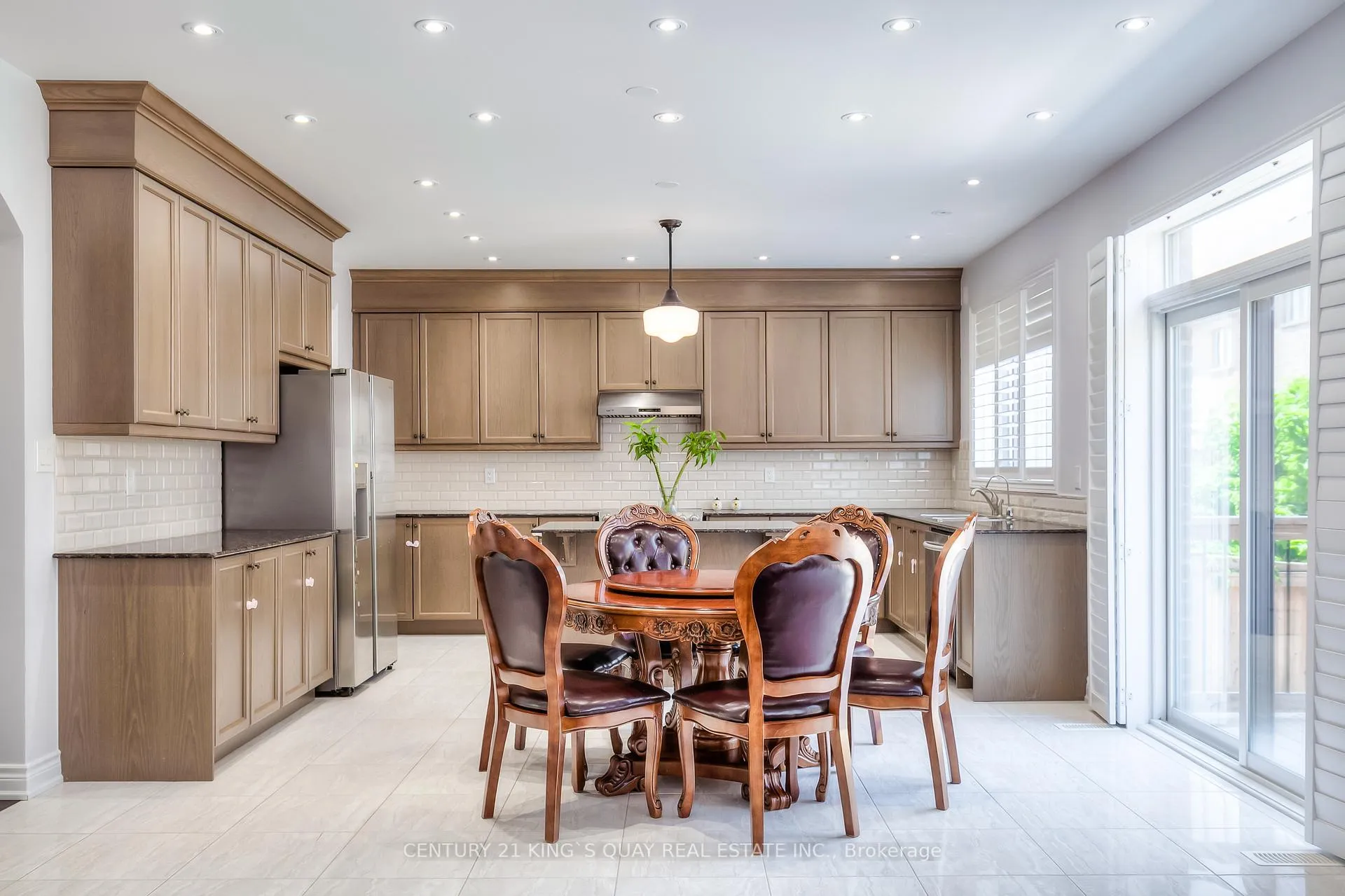 Photo 15 of 18 Manila Avenue, Markham, Berczy — HOMEH