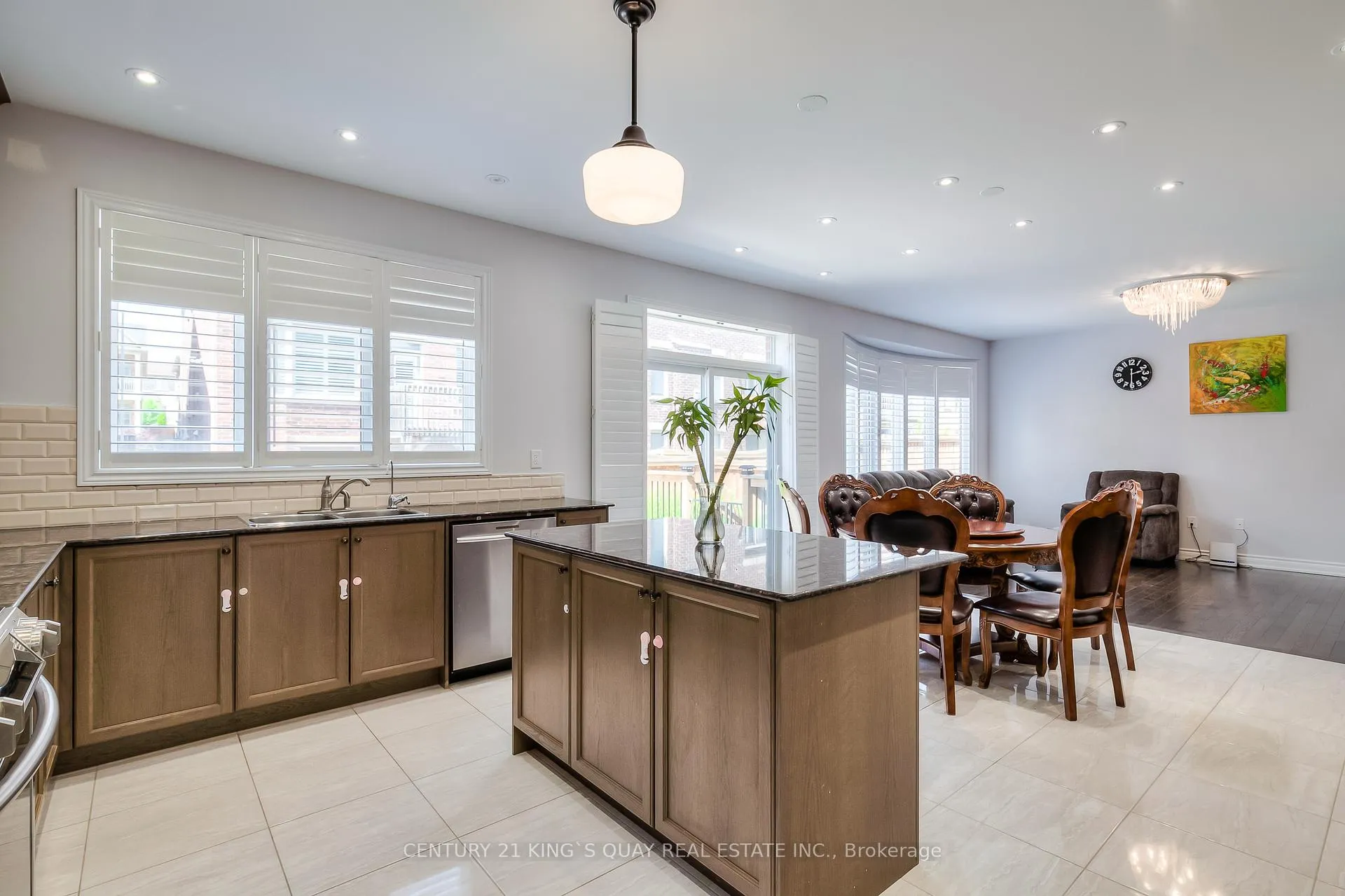 Photo 16 of 18 Manila Avenue, Markham, Berczy — HOMEH
