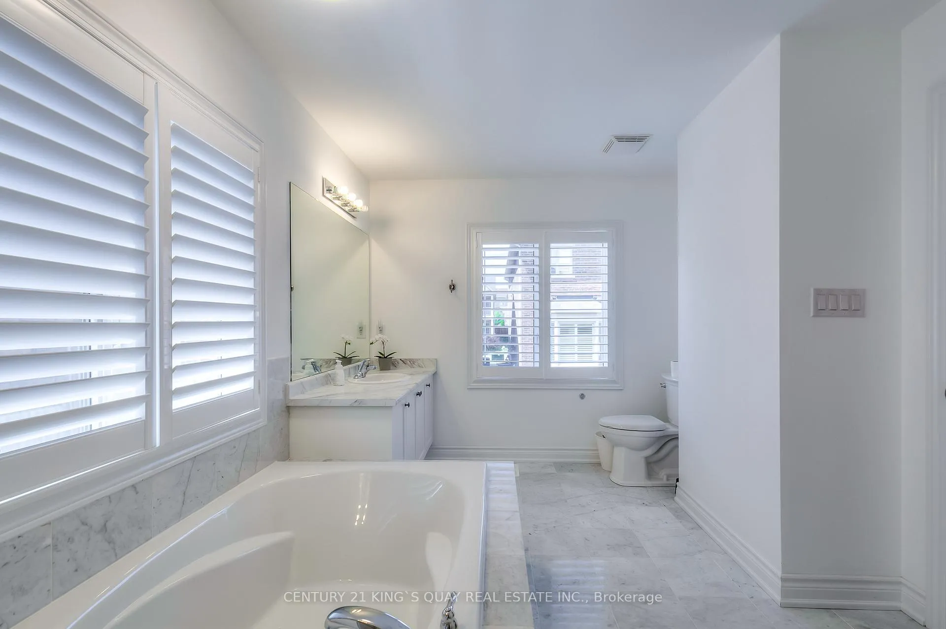 Photo 24 of 18 Manila Avenue, Markham, Berczy — HOMEH