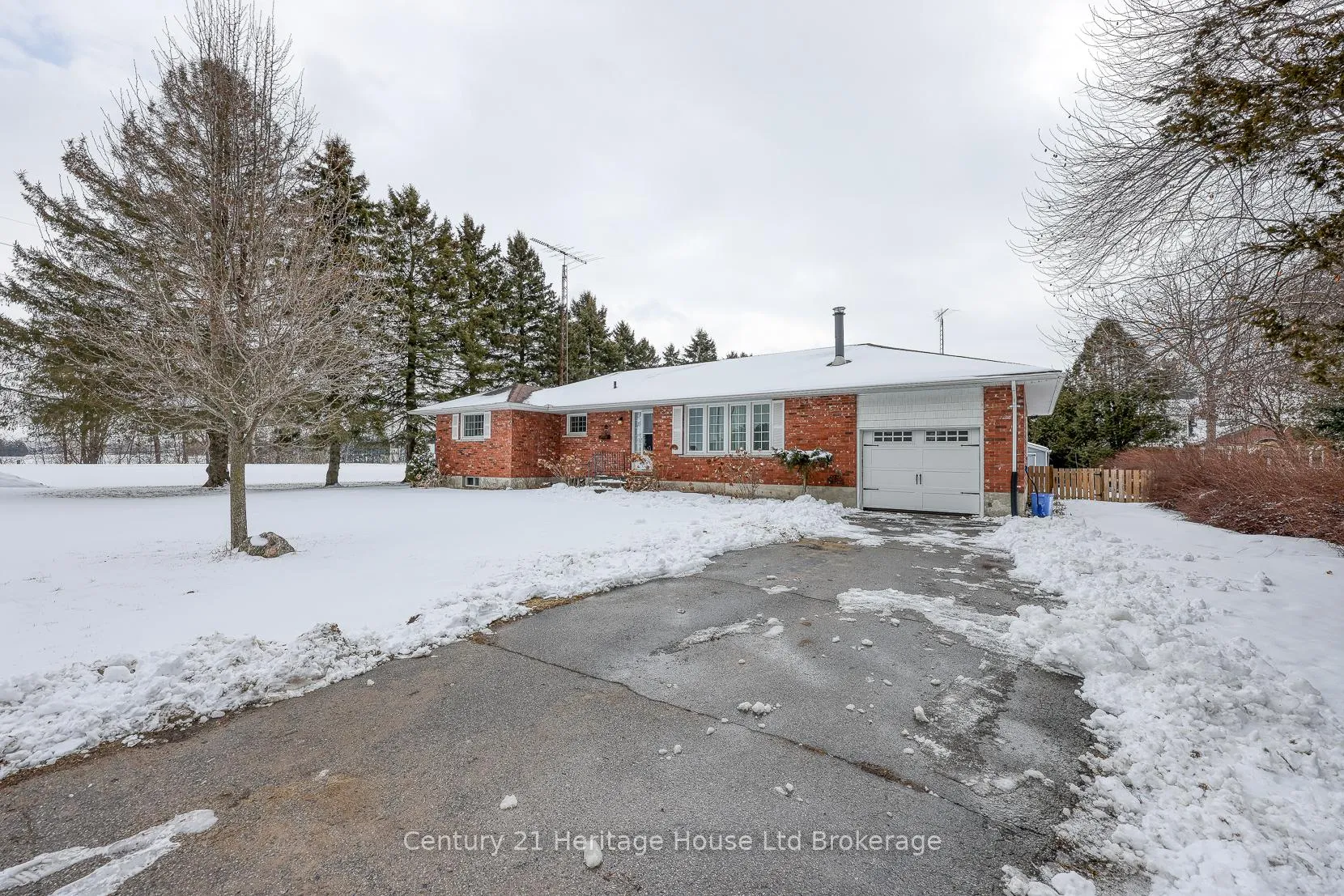 Photo 2 of 55873 Second Street, Bayham, Straffordville — HOMEH