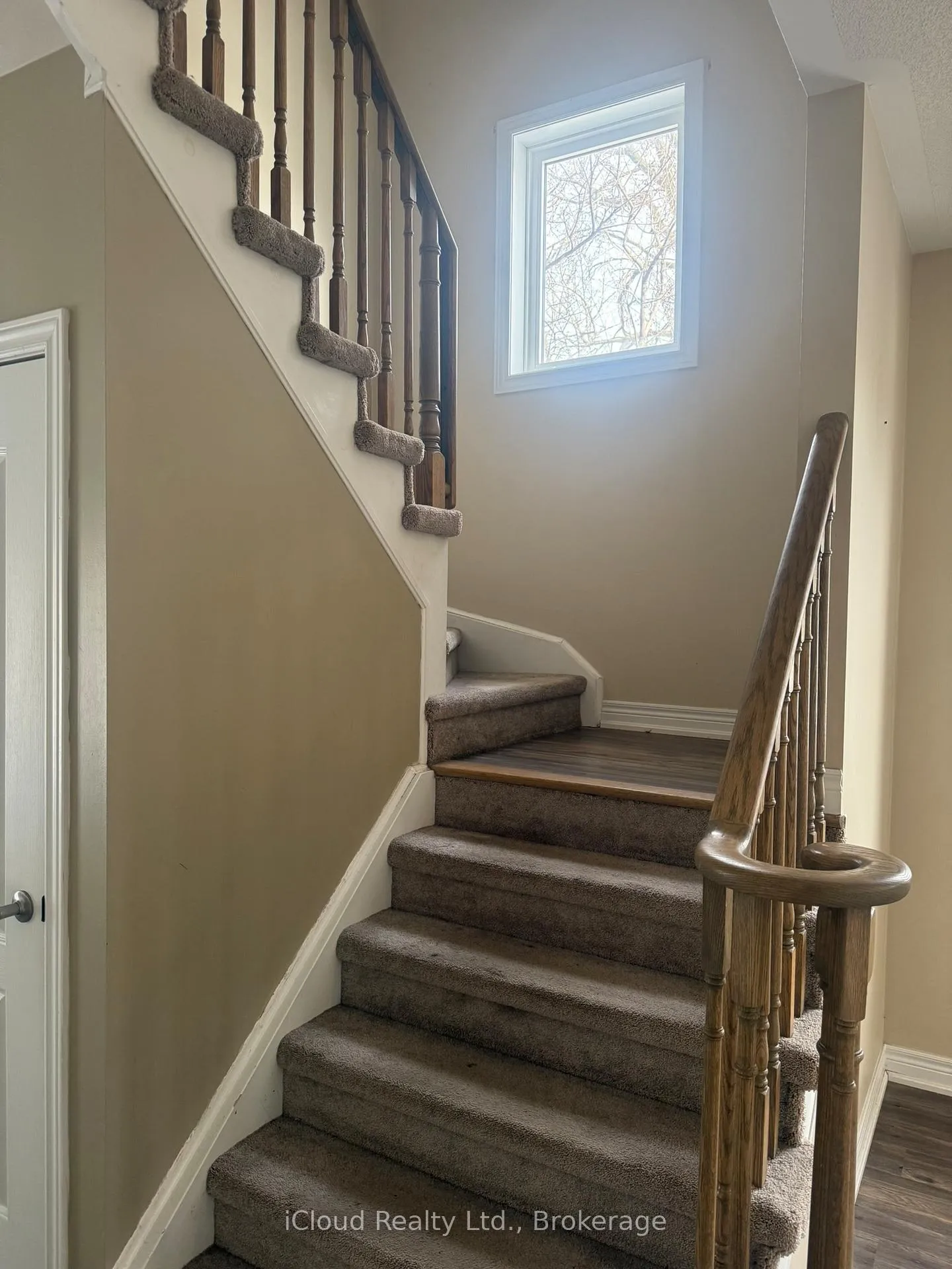 Photo 4 of 294 Pine Avenue, Oshawa, Vanier — HOMEH