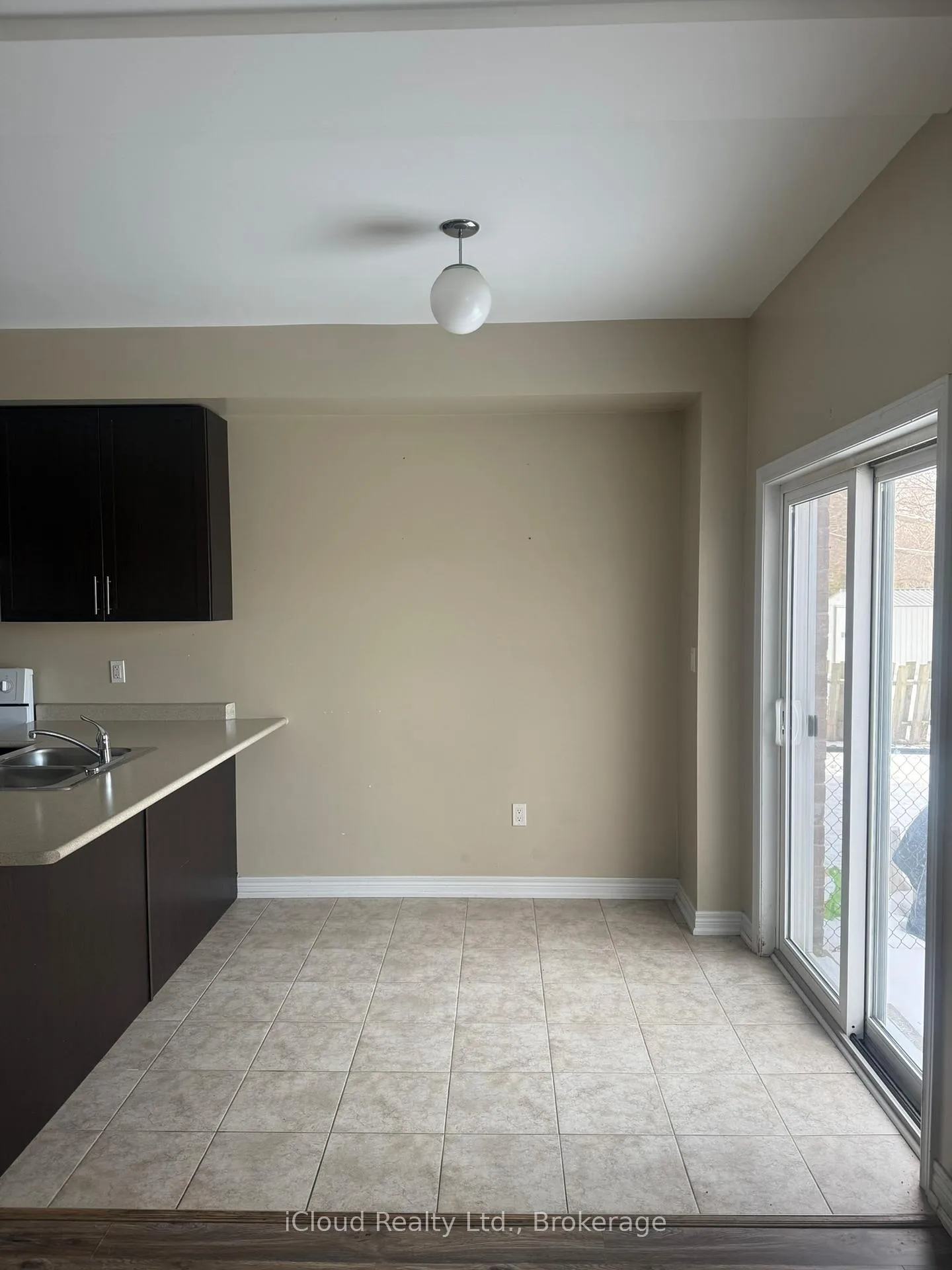 Photo 6 of 294 Pine Avenue, Oshawa, Vanier — HOMEH
