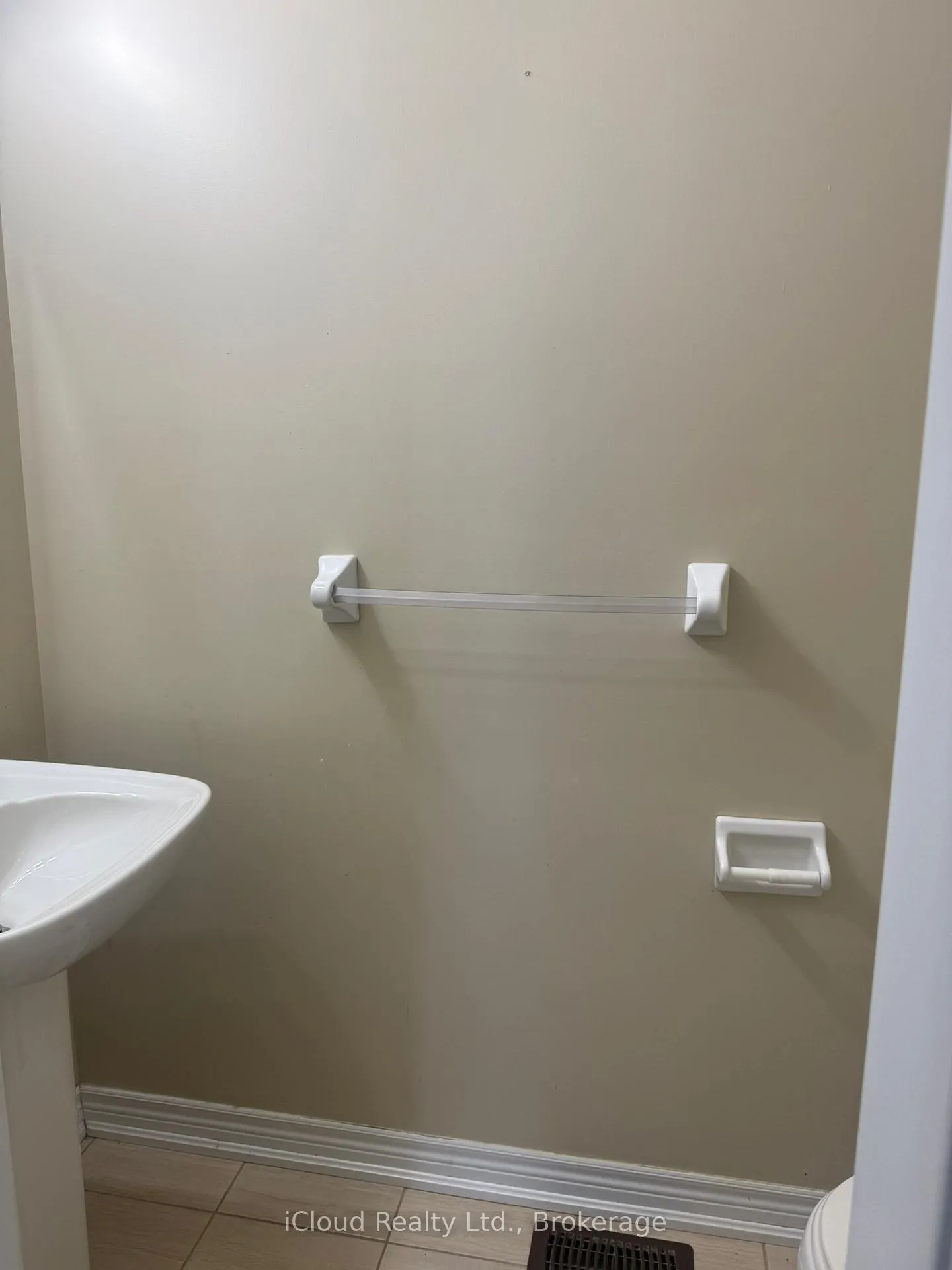 Photo 7 of 294 Pine Avenue, Oshawa, Vanier — HOMEH