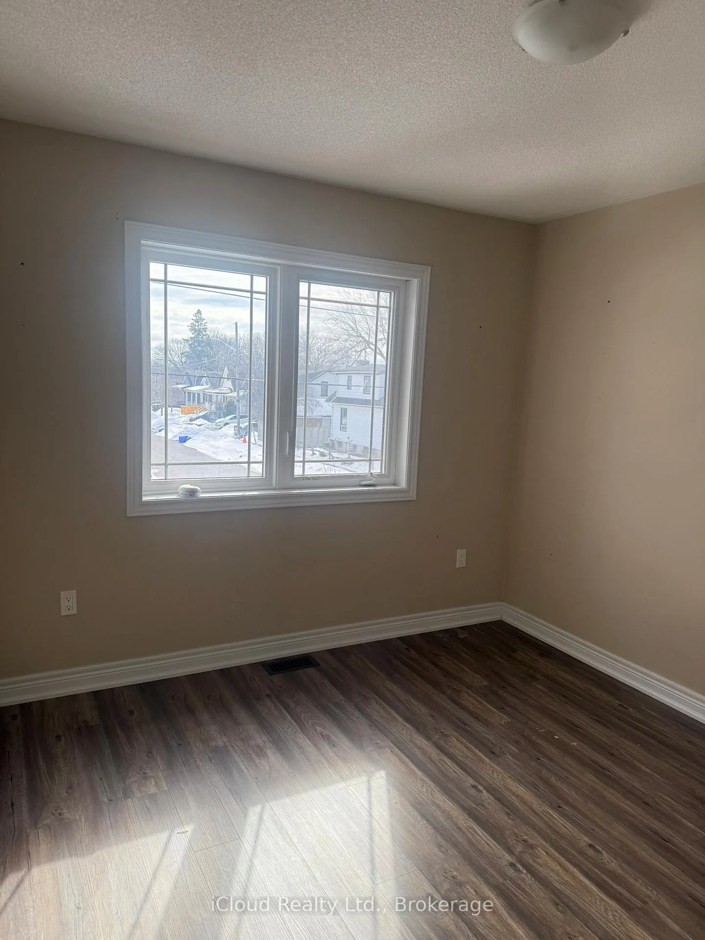 Photo 18 of 294 Pine Avenue, Oshawa, Vanier — HOMEH