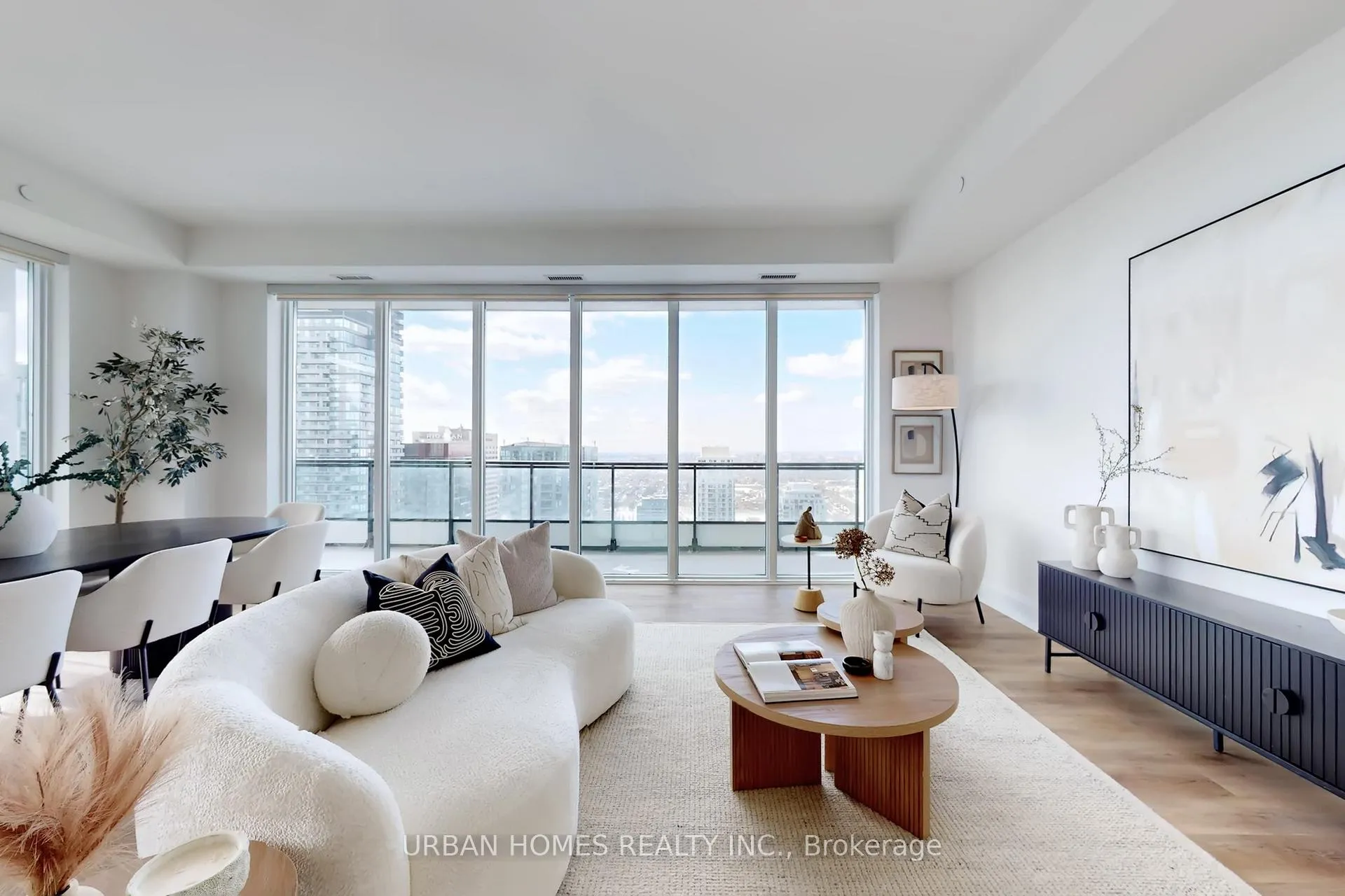 Photo 6 of Unit 3603, 65 Broadway Avenue, Toronto, Mount Pleasant West — HOMEH
