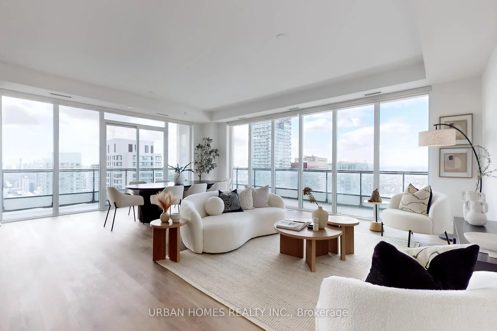 Photo 7 of Unit 3603, 65 Broadway Avenue, Toronto, Mount Pleasant West — HOMEH
