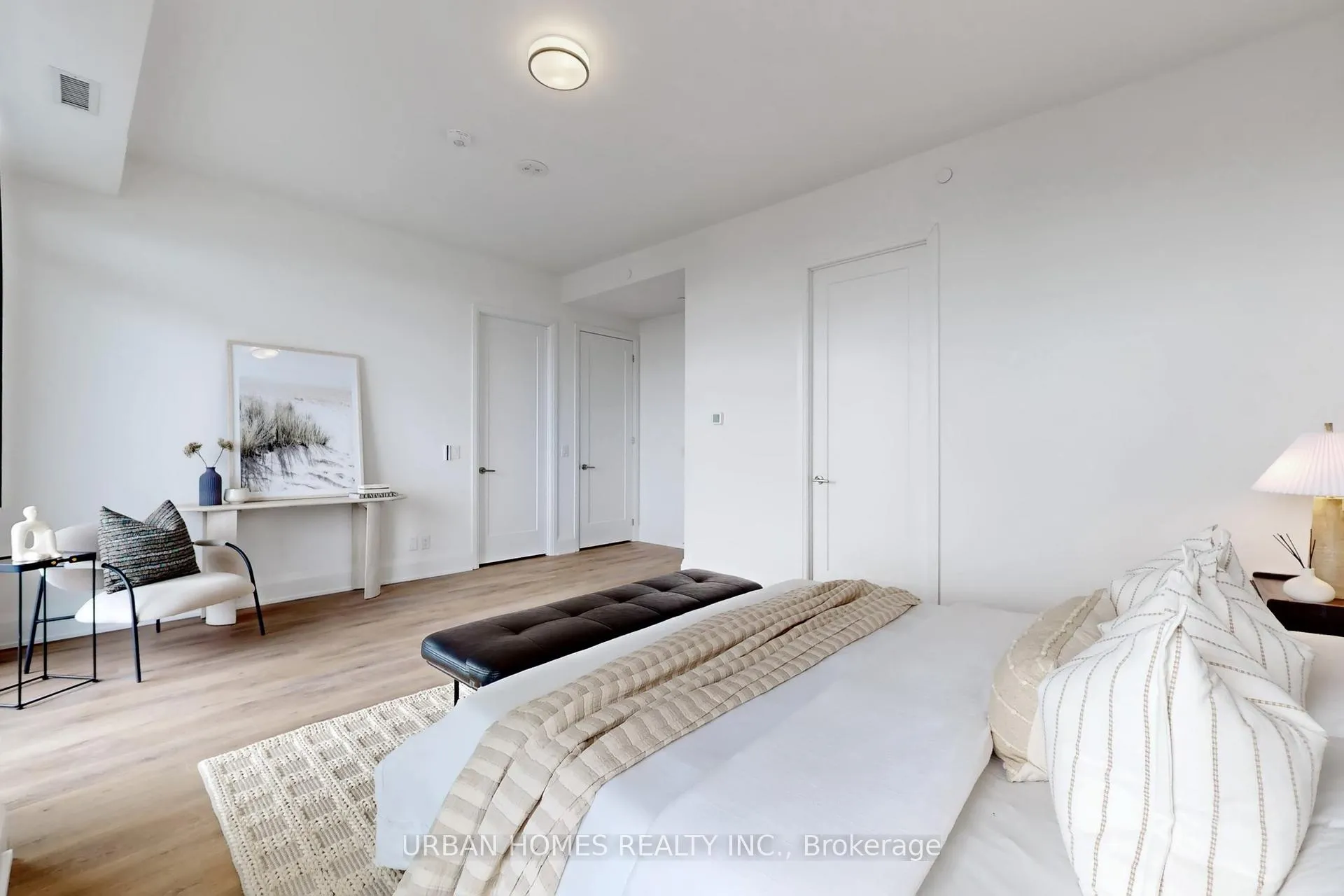Photo 13 of Unit 3603, 65 Broadway Avenue, Toronto, Mount Pleasant West — HOMEH