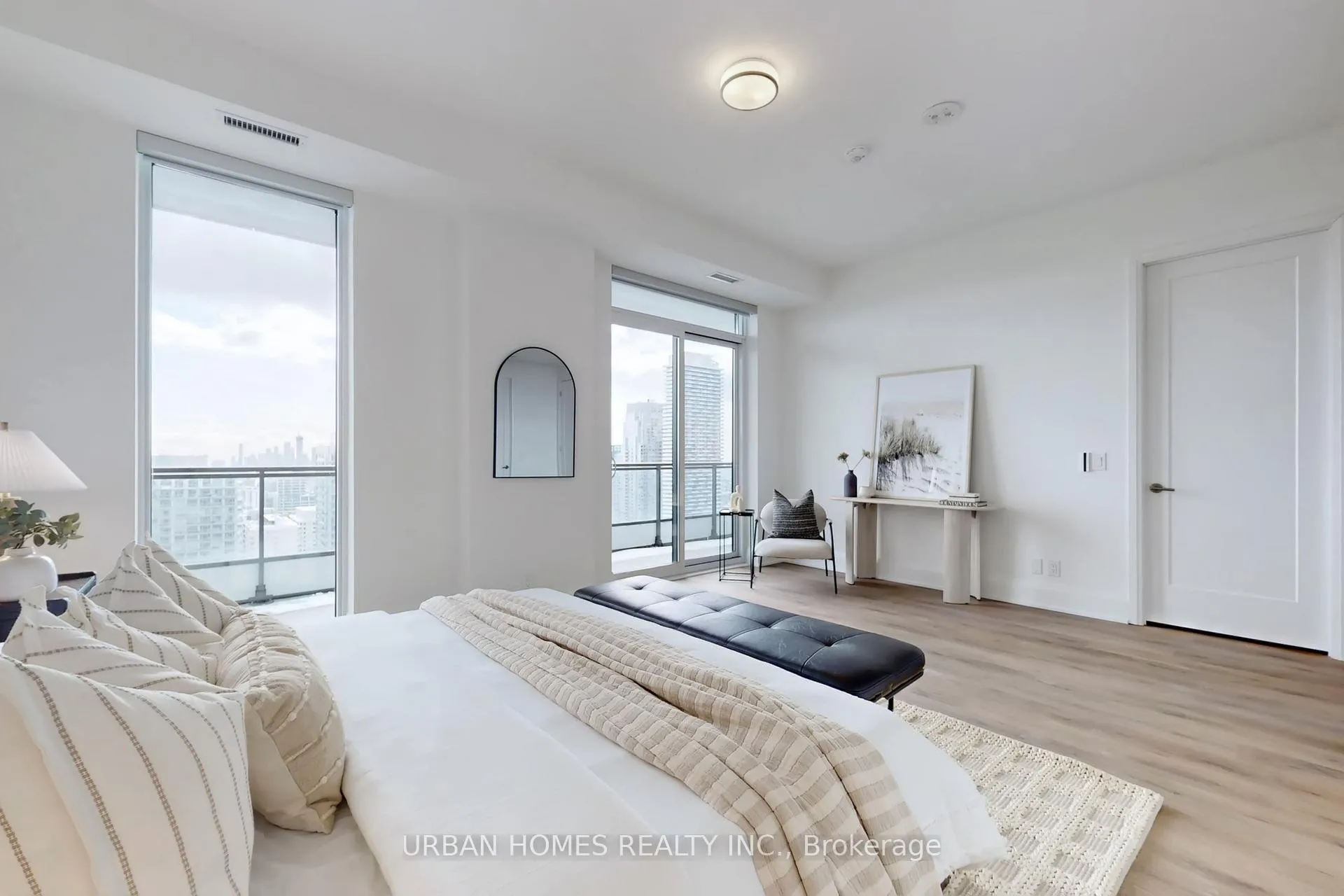 Photo 14 of Unit 3603, 65 Broadway Avenue, Toronto, Mount Pleasant West — HOMEH