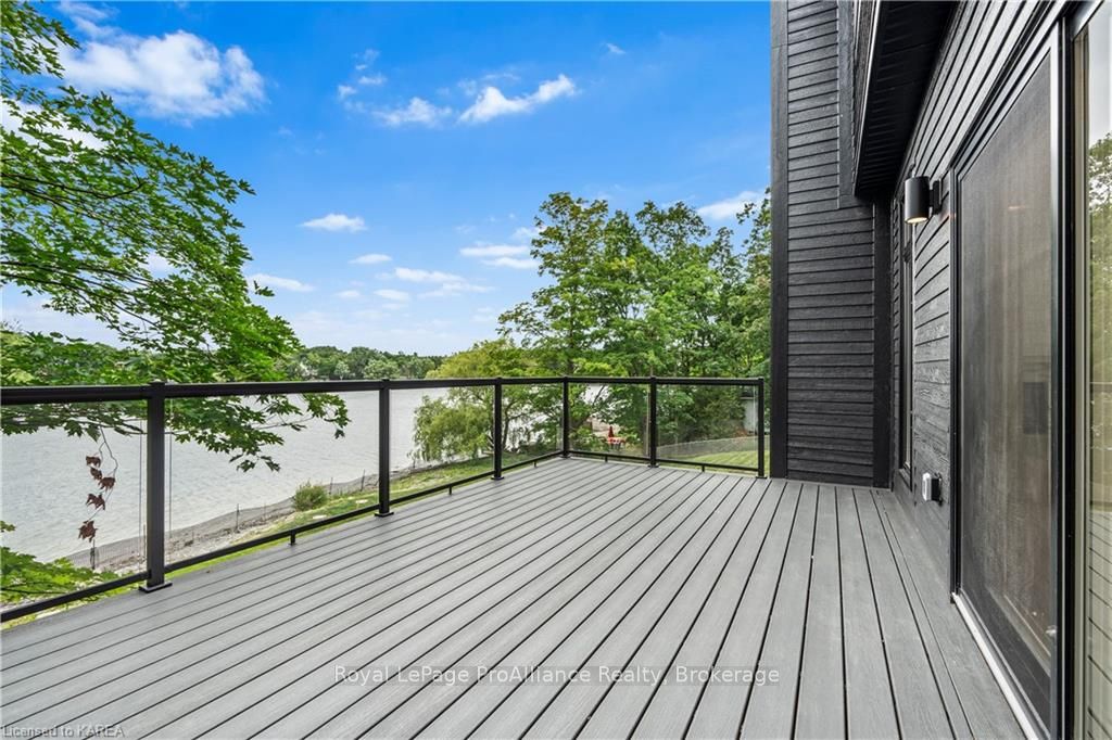 Photo 11 of 326 Nicholson Pt Road, Loyalist, Lennox and Addington - South — HOMEH