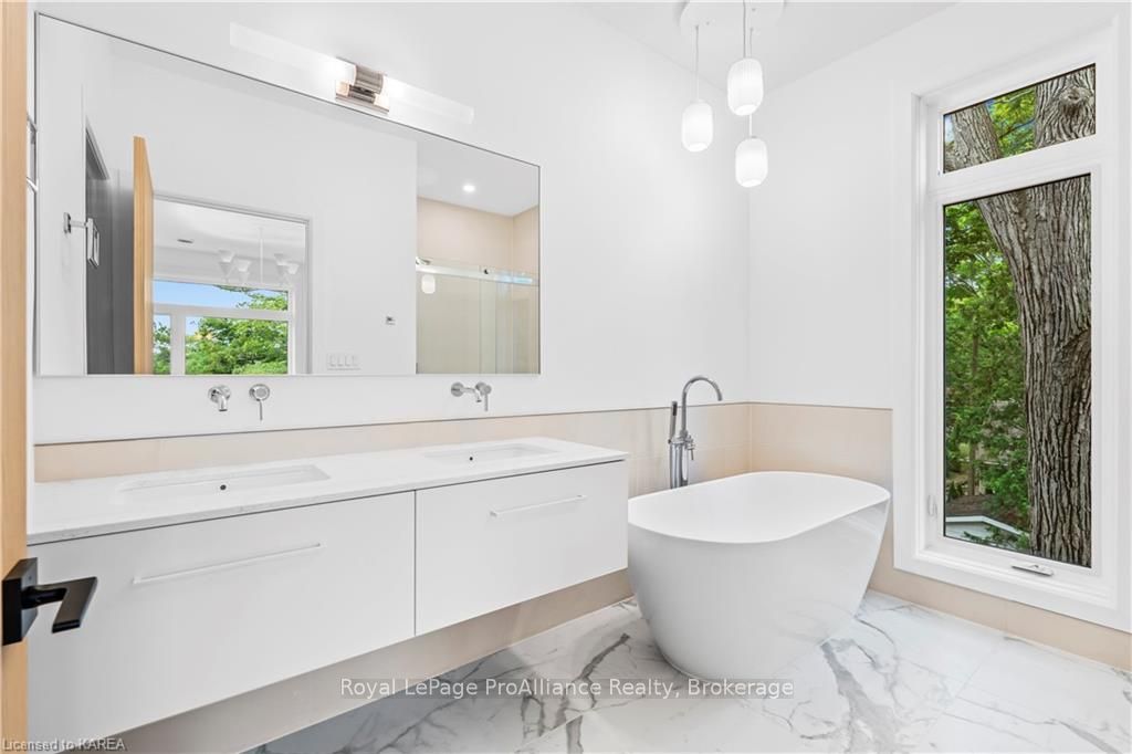 Photo 13 of 326 Nicholson Pt Road, Loyalist, Lennox and Addington - South — HOMEH