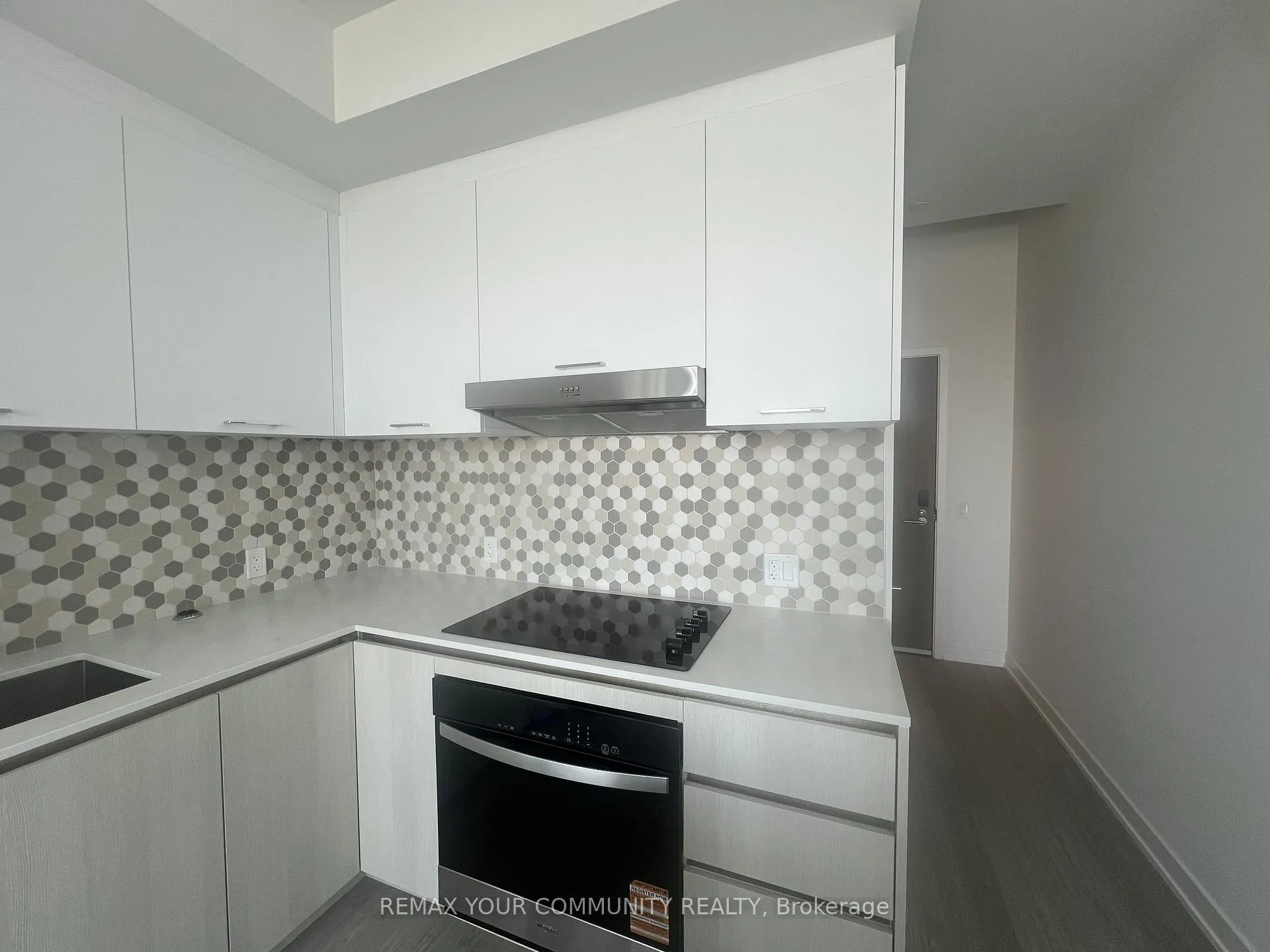 Photo 8 of Unit 912, 8188 Yonge Street, Vaughan, Uplands — HOMEH