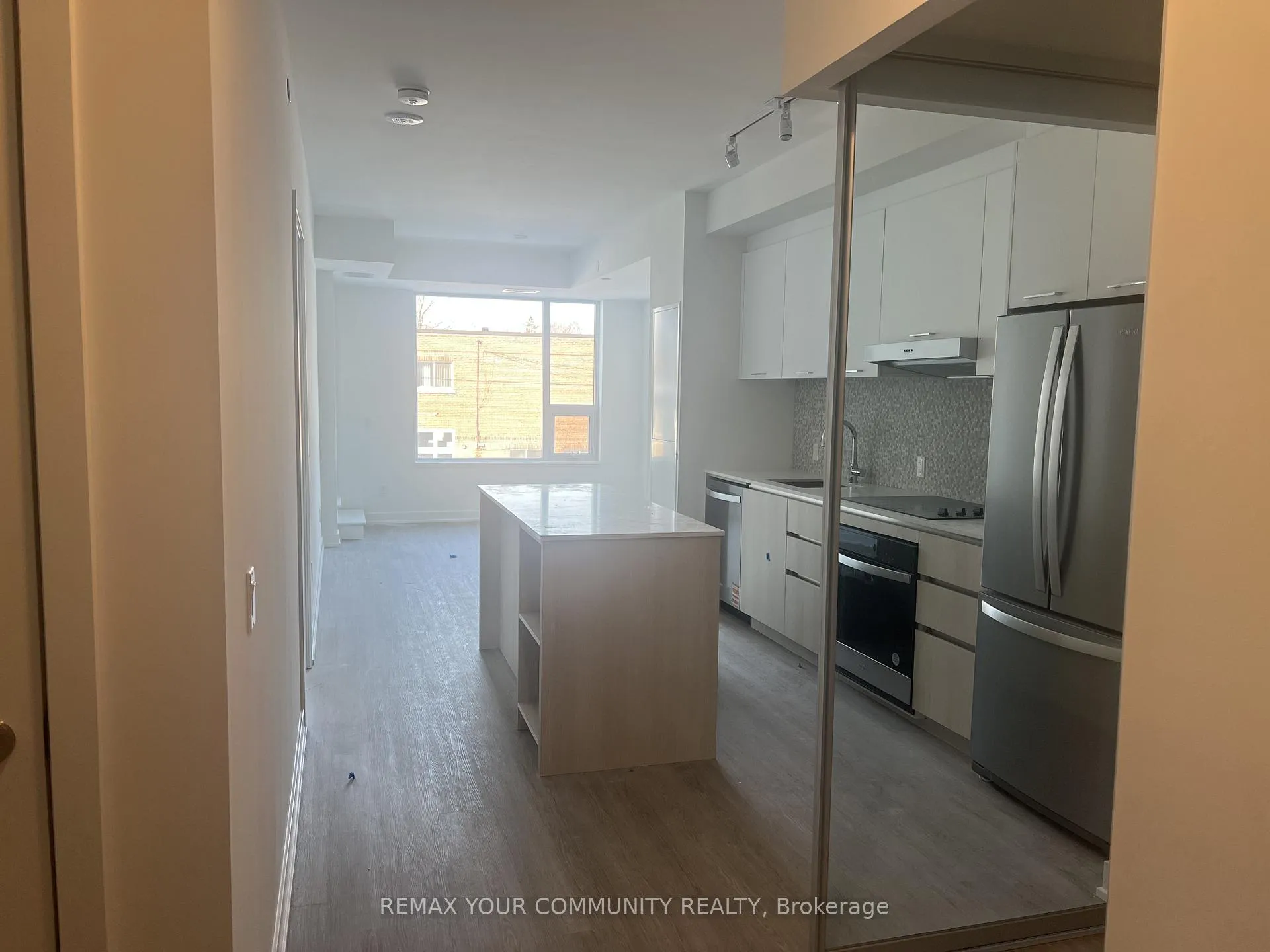 Photo 5 of Unit 207, 8188 Yonge Street, Vaughan, Uplands — HOMEH