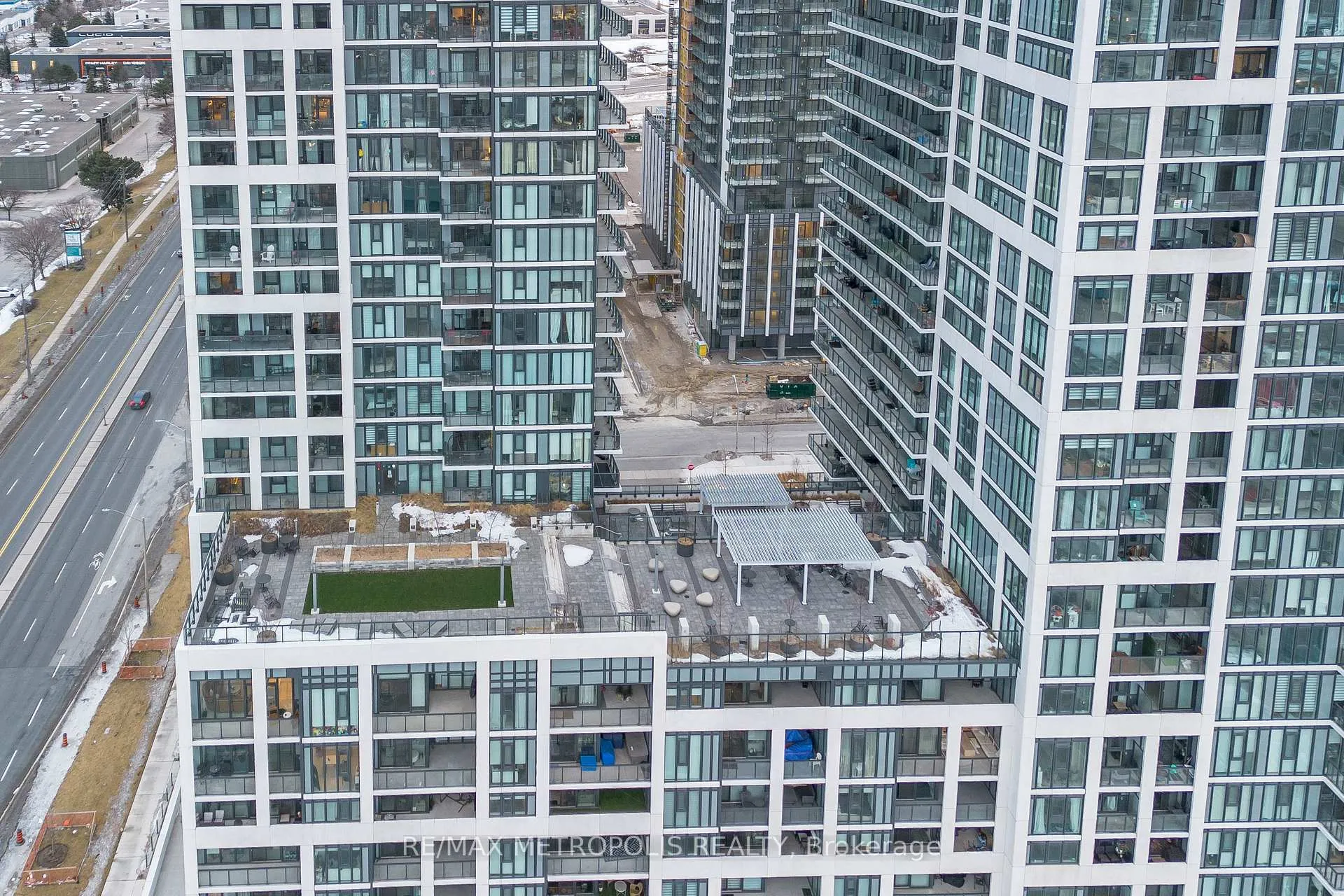 Photo 2 of Unit 1214, 9000 Jane Street, Vaughan, Vellore Village — HOMEH