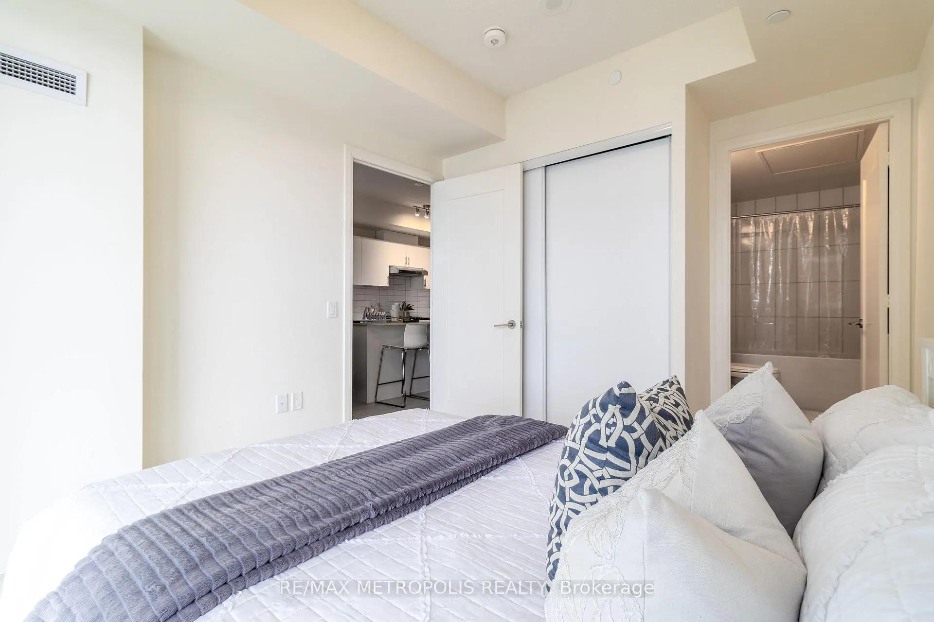 Photo 16 of Unit 1214, 9000 Jane Street, Vaughan, Vellore Village — HOMEH