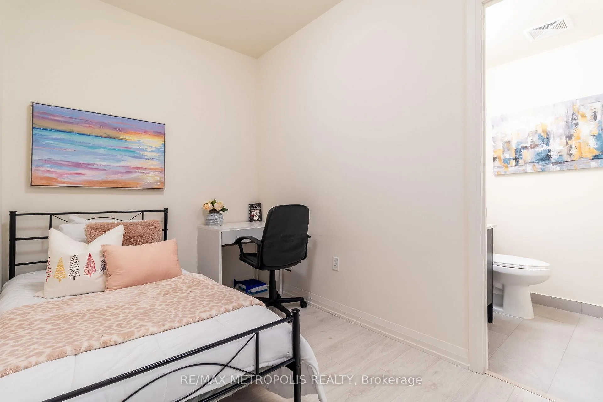 Photo 20 of Unit 1214, 9000 Jane Street, Vaughan, Vellore Village — HOMEH