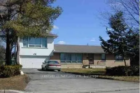 Photo of Unit Main Floor, 95 Fairglen Avenue