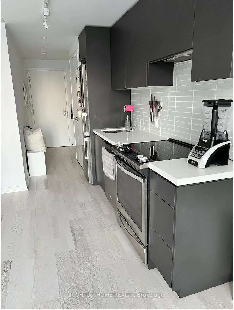 Photo 10 of Unit 1904, 60 Colborne Street, Toronto, Church-Yonge Corridor — HOMEH