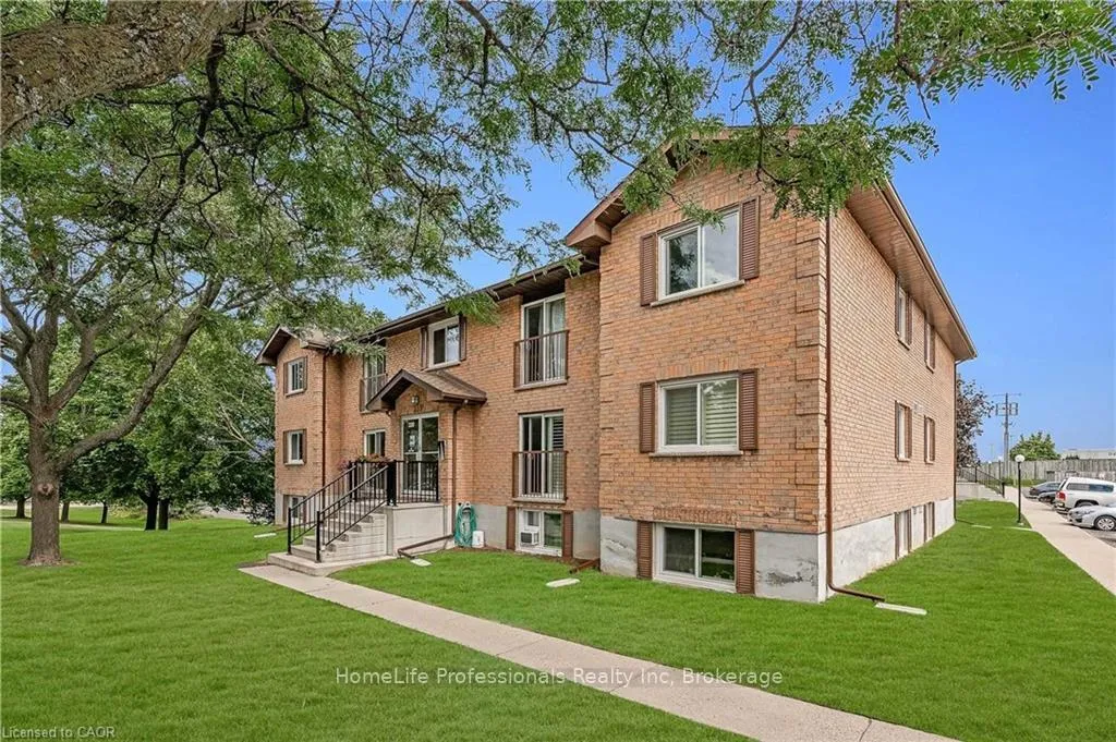 Photo 3 of Unit 11, 339 Northlake Drive, Waterloo — HOMEH