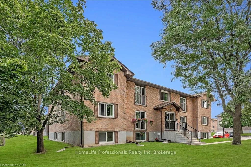 Photo 4 of Unit 11, 339 Northlake Drive, Waterloo — HOMEH