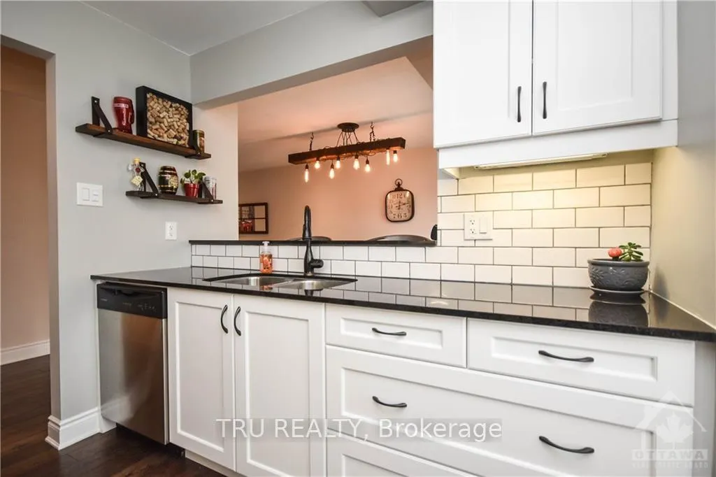 Photo 4 of 787 Mayfly Crescent, Ottawa, Barrhaven - Half Moon Bay — HOMEH