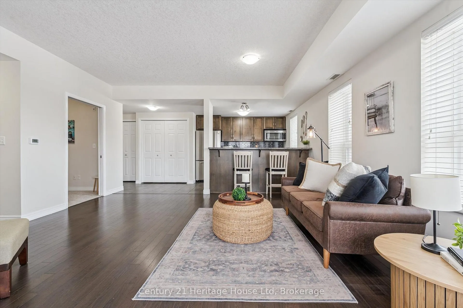 Photo 9 of Unit 402, 901 Paisley Road, Guelph, Willow West/Sugarbush/West Acres — HOMEH