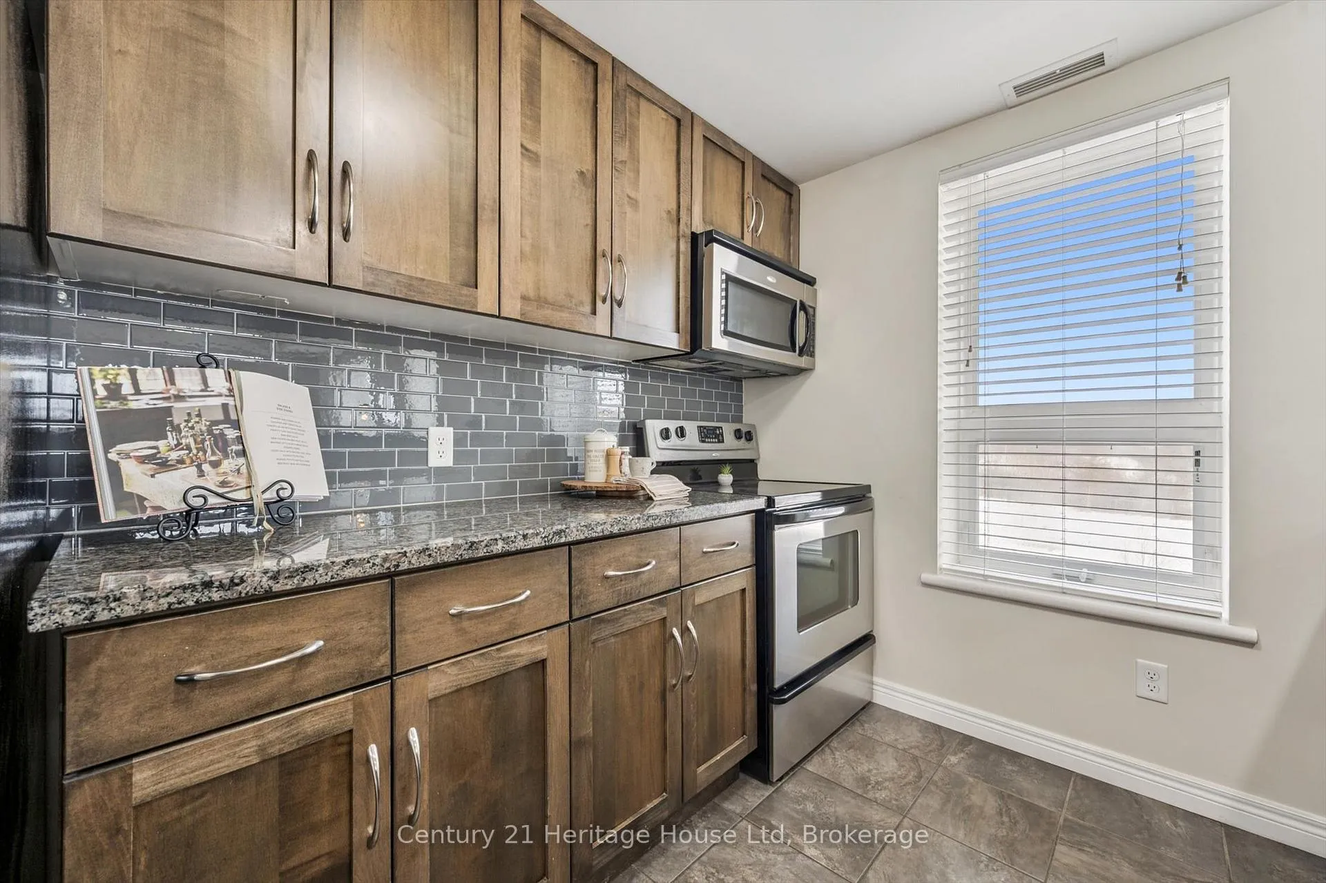 Photo 14 of Unit 402, 901 Paisley Road, Guelph, Willow West/Sugarbush/West Acres — HOMEH