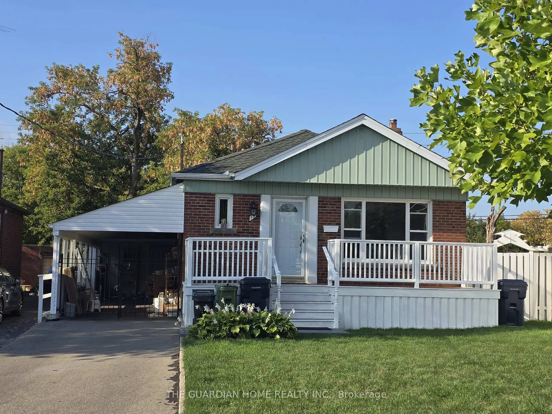 Front of 15 Princemere Crescent