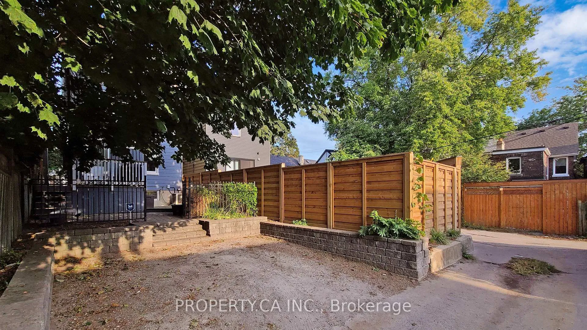 Photo 32 of 14 Galt Avenue, Toronto, South Riverdale — HOMEH