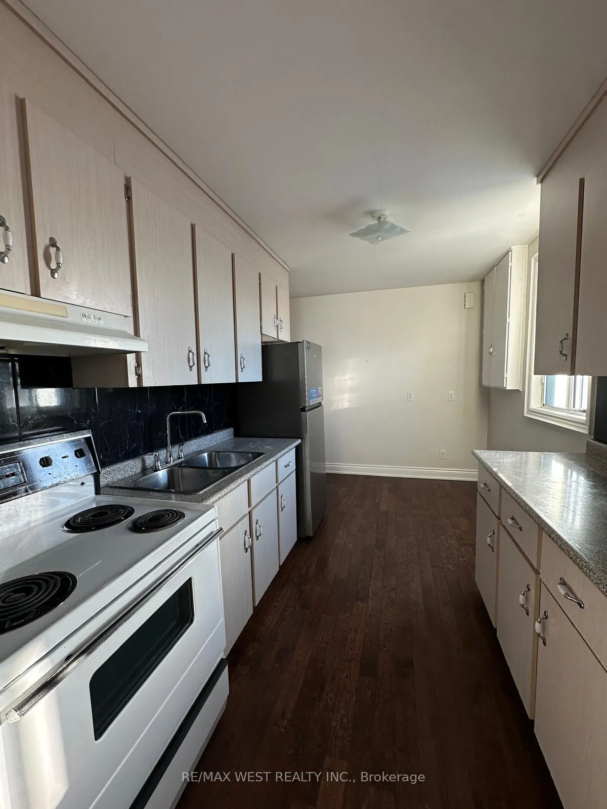 Photo 7 of Unit 2, 290 Harbord Street, Toronto, Palmerston-Little Italy — HOMEH