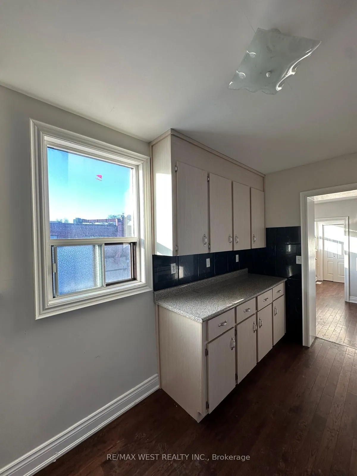 Photo 8 of Unit 2, 290 Harbord Street, Toronto, Palmerston-Little Italy — HOMEH